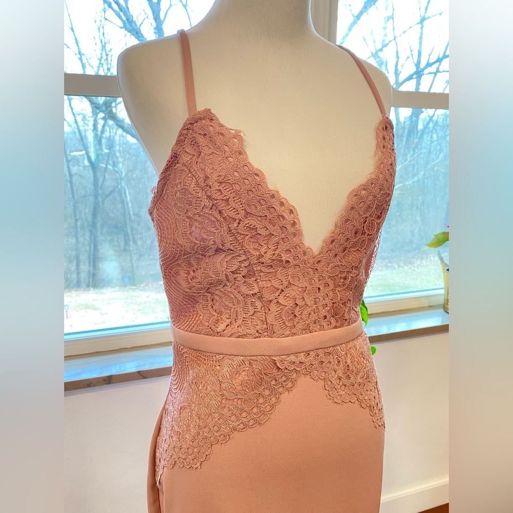 lovely lace dresses NWOT